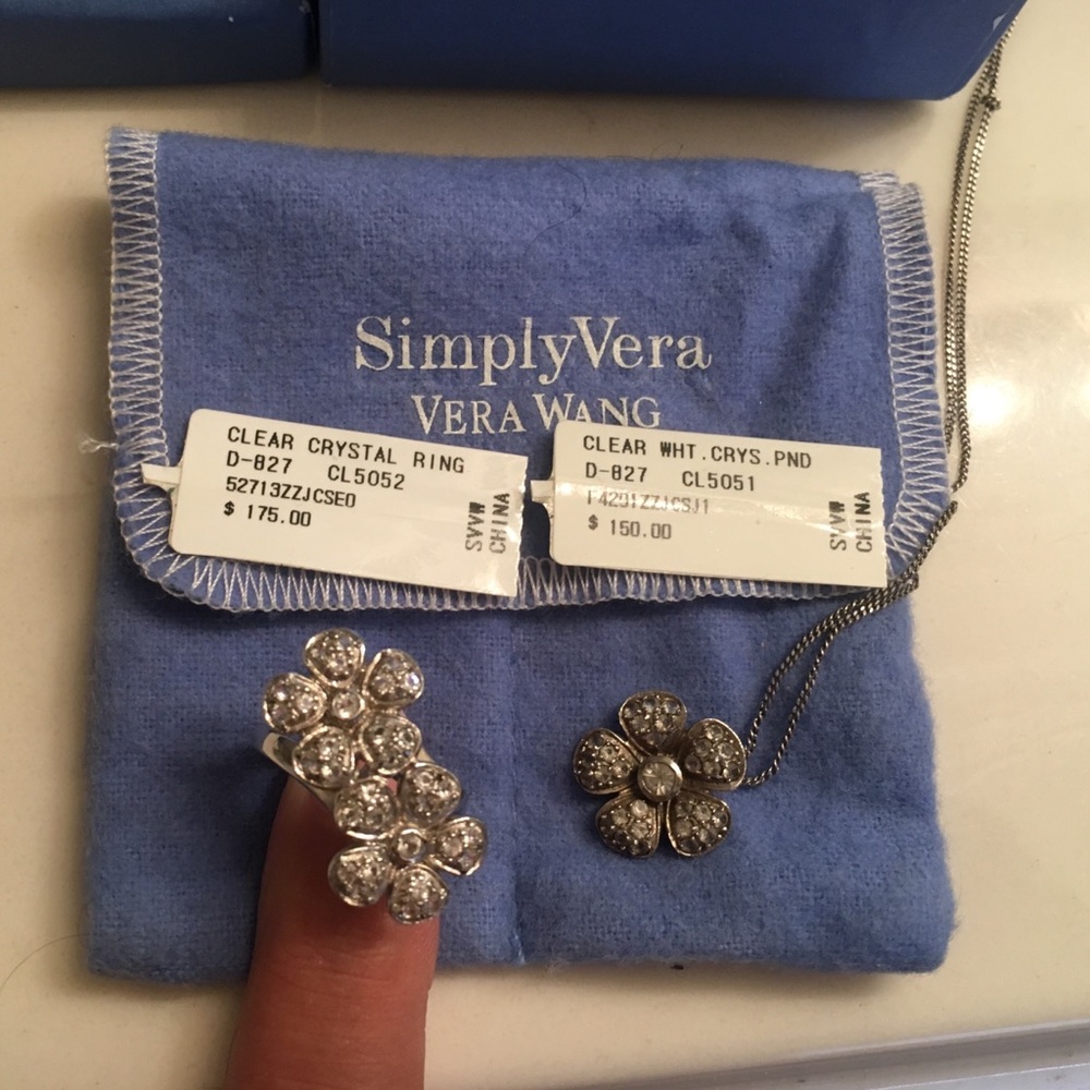 Vera wang ring and necklace with pendant